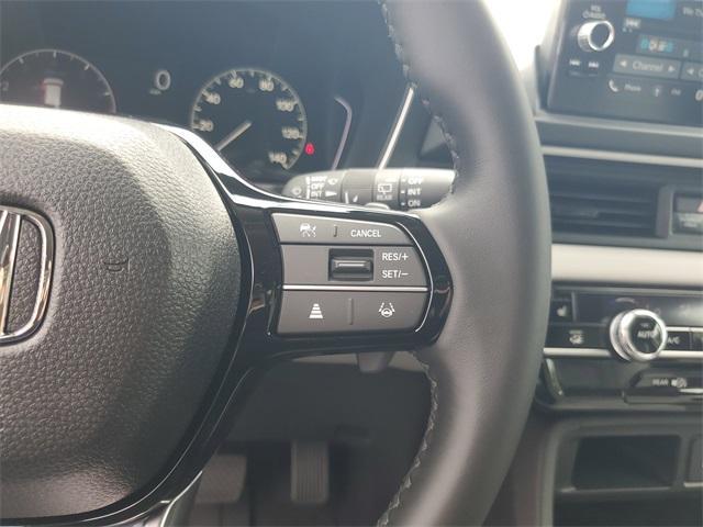new 2025 Honda Pilot car, priced at $48,280
