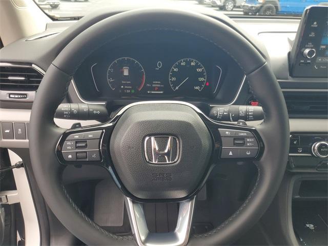 new 2025 Honda Pilot car, priced at $48,280