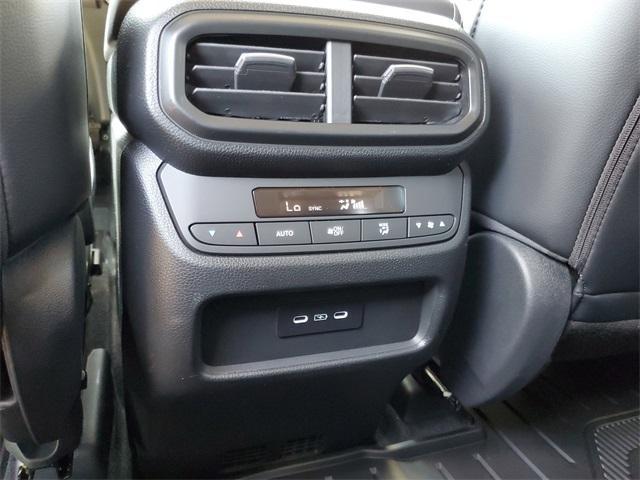new 2025 Honda Pilot car, priced at $45,680