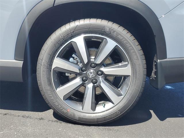 new 2025 Honda Pilot car, priced at $50,395