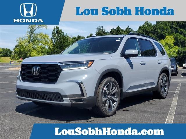 new 2025 Honda Pilot car, priced at $50,395