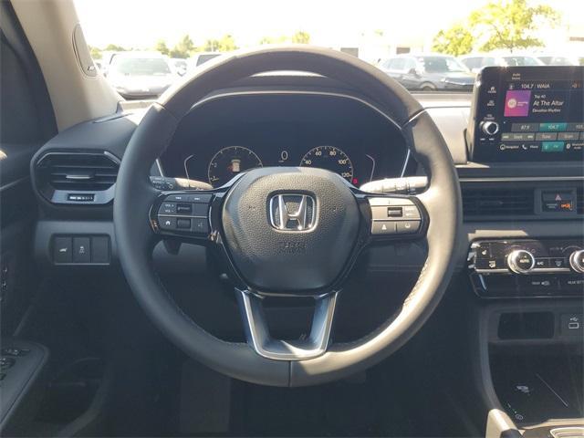 new 2025 Honda Pilot car, priced at $50,395