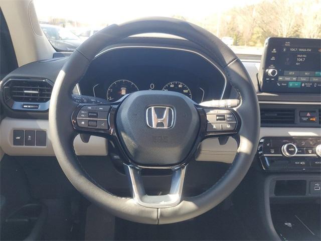 new 2025 Honda Pilot car, priced at $49,405