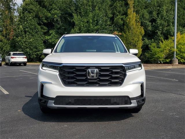 new 2025 Honda Pilot car, priced at $47,450