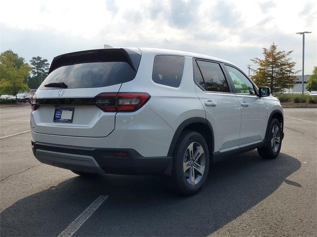 new 2025 Honda Pilot car, priced at $47,450