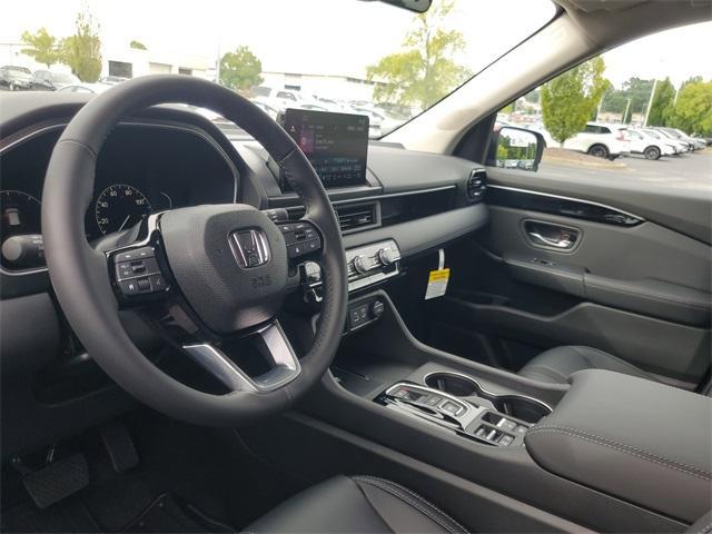 new 2025 Honda Pilot car, priced at $45,450