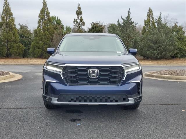 new 2025 Honda Pilot car, priced at $44,895