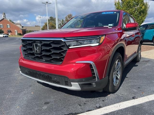 used 2024 Honda Pilot car, priced at $41,500