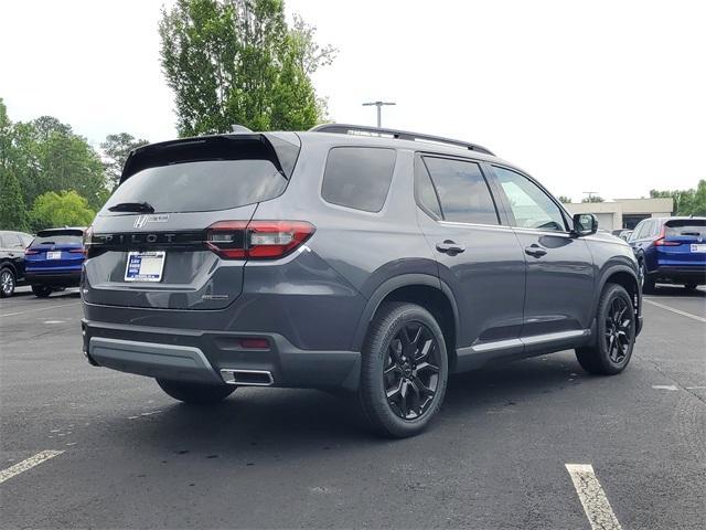 new 2025 Honda Pilot car, priced at $52,950