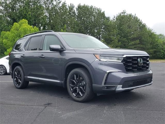 new 2025 Honda Pilot car, priced at $52,950