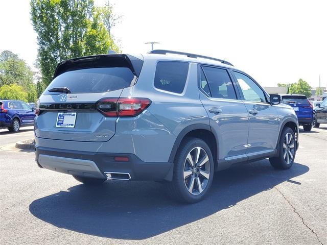 new 2025 Honda Pilot car, priced at $54,985