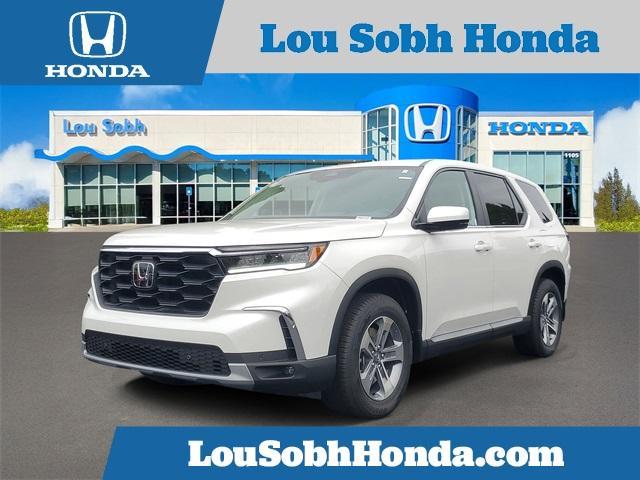 new 2025 Honda Pilot car, priced at $45,450