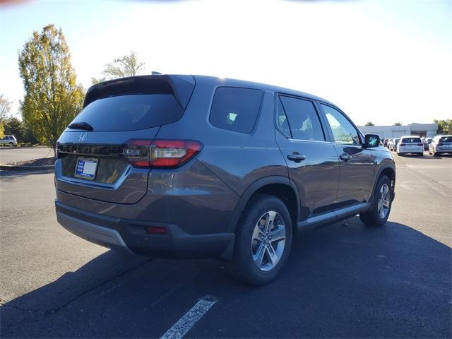 new 2025 Honda Pilot car, priced at $44,995