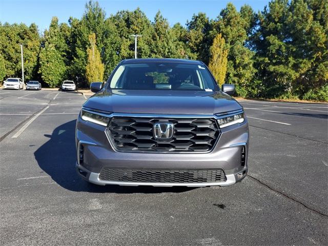 new 2025 Honda Pilot car, priced at $44,995