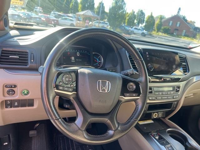 used 2022 Honda Pilot car, priced at $27,500