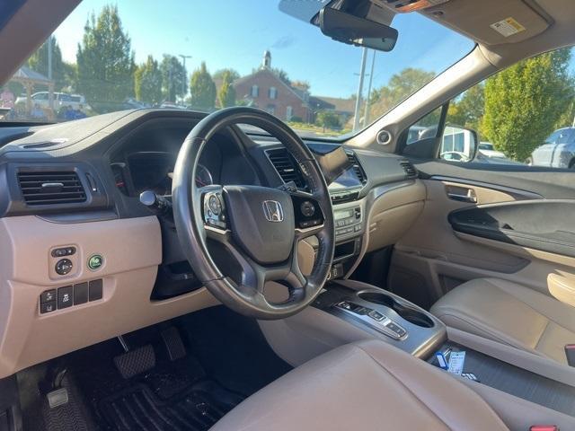 used 2022 Honda Pilot car, priced at $27,500