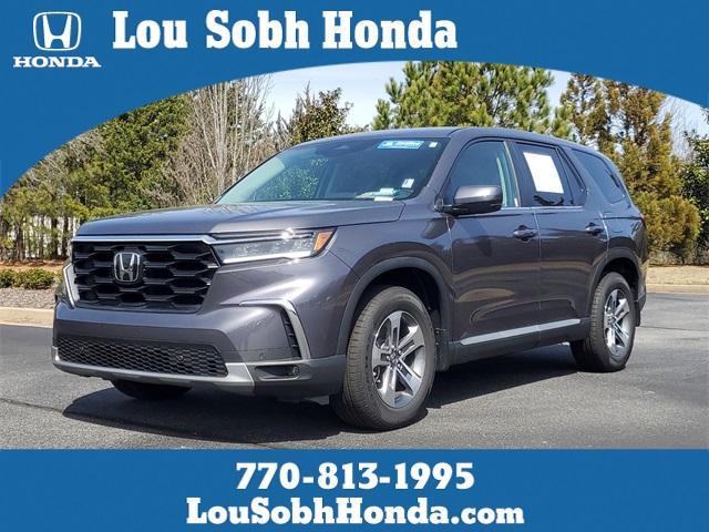 used 2025 Honda Pilot car, priced at $43,250