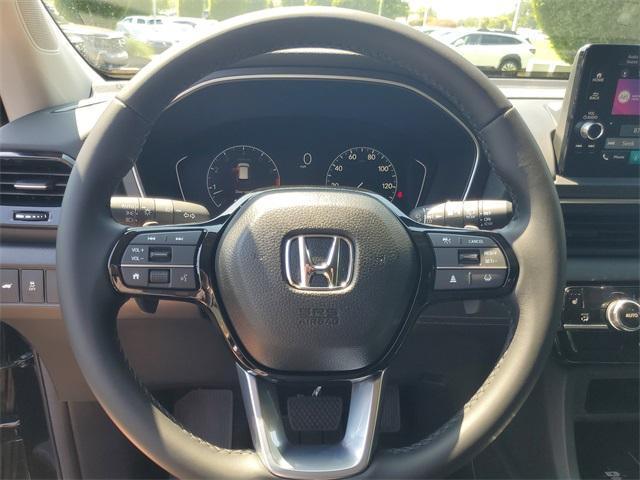 new 2025 Honda Pilot car, priced at $47,050