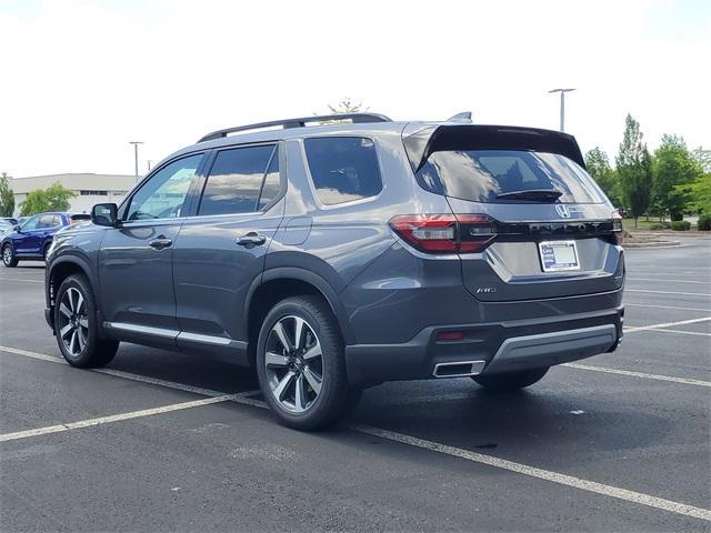 new 2025 Honda Pilot car, priced at $51,050