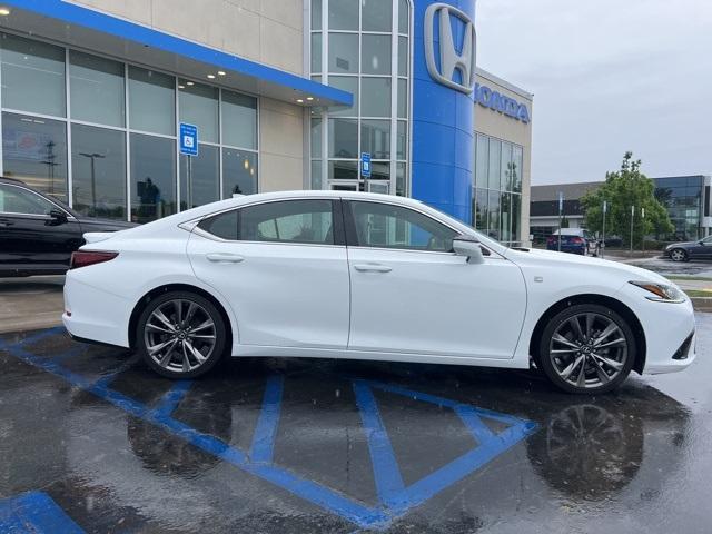 used 2019 Lexus ES 350 car, priced at $31,000