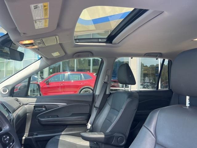 used 2022 Honda Pilot car, priced at $31,950