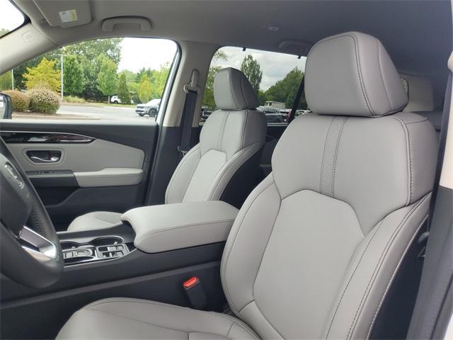 new 2025 Honda Pilot car, priced at $45,450