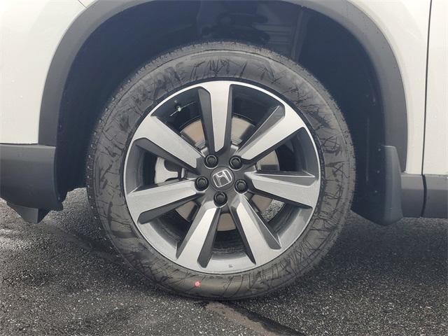 new 2025 Honda Pilot car, priced at $51,550