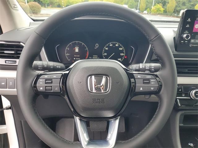new 2025 Honda Pilot car, priced at $51,550