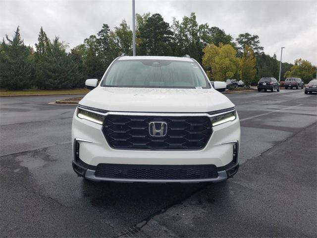 new 2025 Honda Pilot car, priced at $51,550