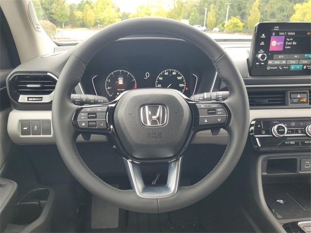 new 2025 Honda Pilot car, priced at $51,550
