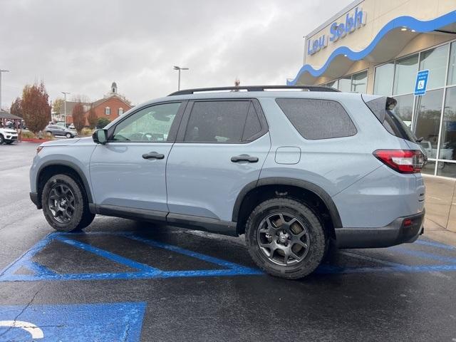 used 2024 Honda Pilot car, priced at $44,000