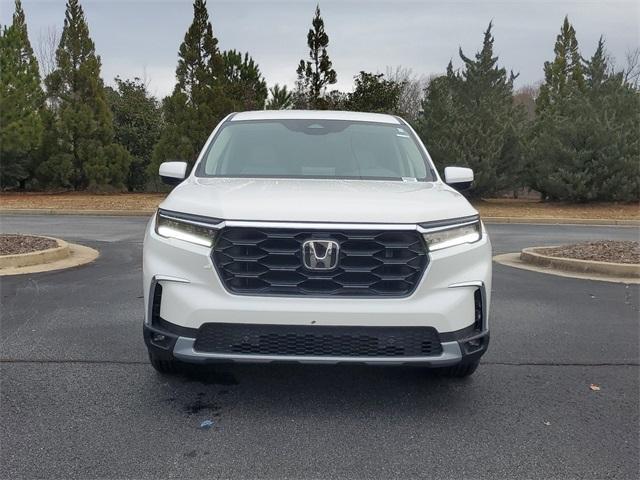 new 2025 Honda Pilot car, priced at $47,450