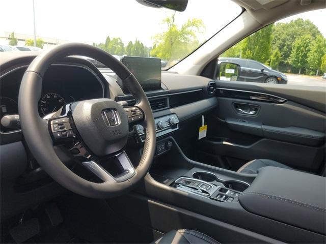 new 2025 Honda Pilot car, priced at $45,405