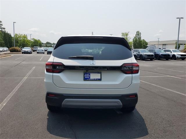 new 2025 Honda Pilot car, priced at $45,405