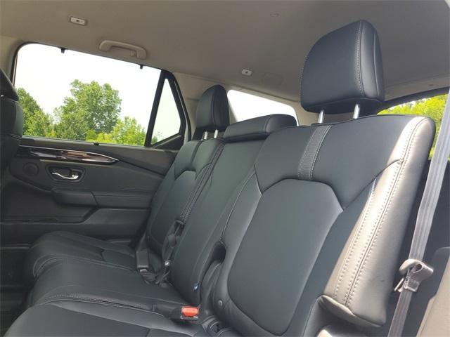 new 2025 Honda Pilot car, priced at $45,405