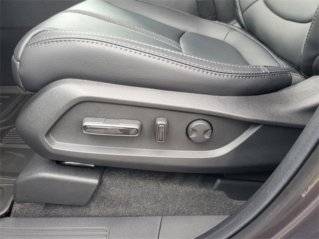 new 2025 Honda Pilot car, priced at $47,095