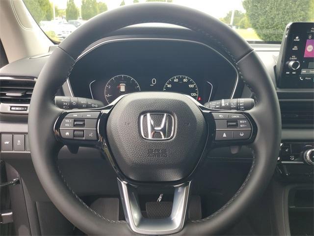 new 2025 Honda Pilot car, priced at $47,095