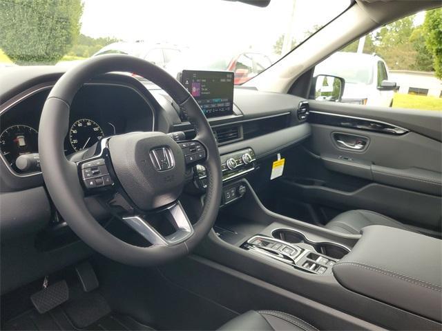new 2025 Honda Pilot car, priced at $47,095