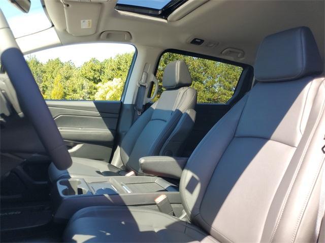 new 2026 Honda Odyssey car, priced at $44,290