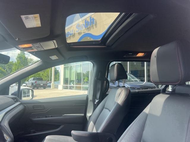 used 2023 Honda Odyssey car, priced at $39,000