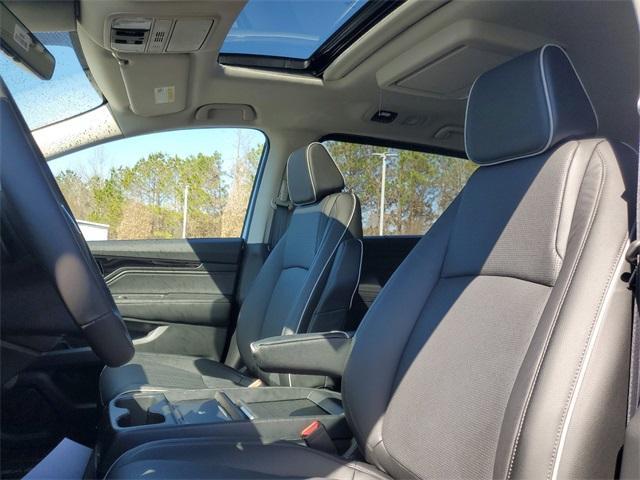 new 2025 Honda Odyssey car, priced at $53,225