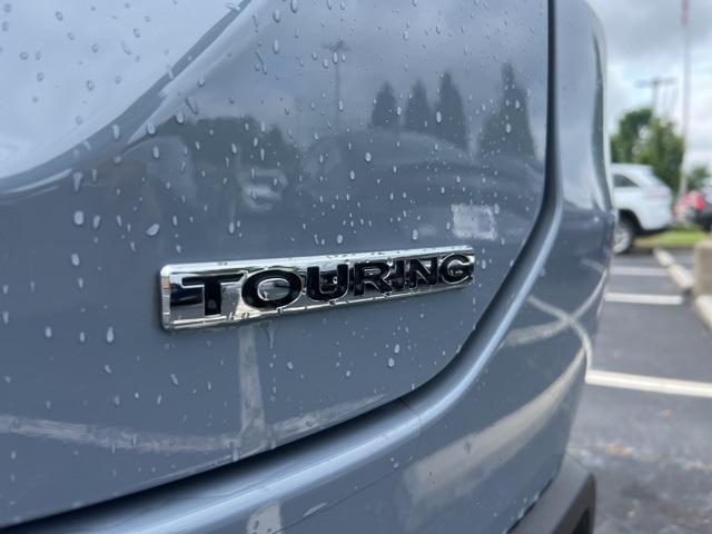 used 2025 Honda Pilot car, priced at $46,000