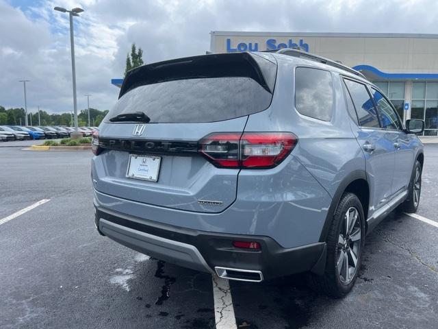used 2025 Honda Pilot car, priced at $46,000