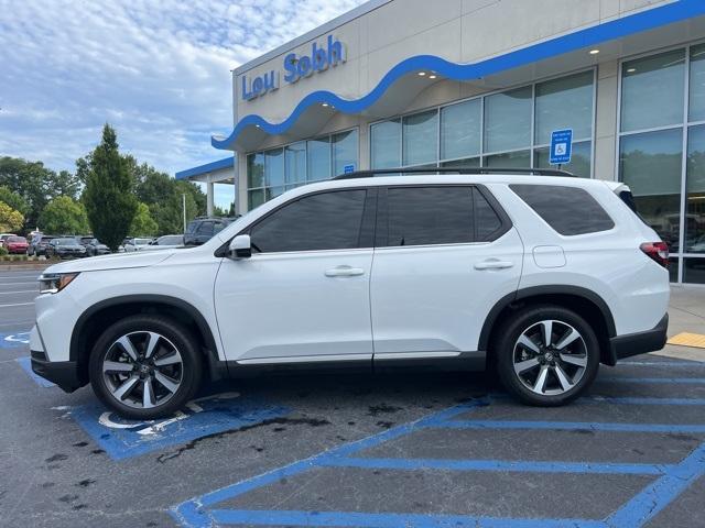 used 2025 Honda Pilot car, priced at $45,000