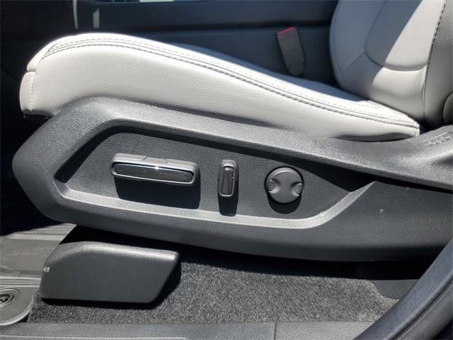 new 2025 Honda Pilot car, priced at $51,050