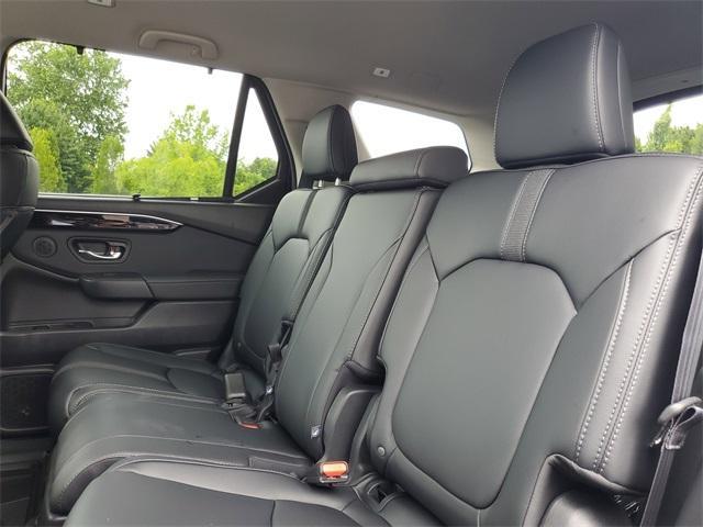 new 2025 Honda Pilot car, priced at $44,950
