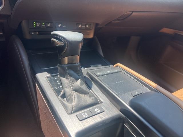 used 2020 Lexus ES 300h car, priced at $31,500