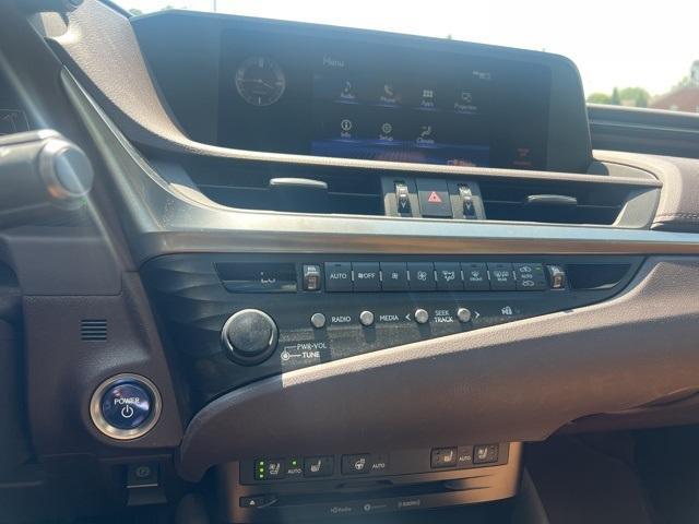 used 2020 Lexus ES 300h car, priced at $31,500