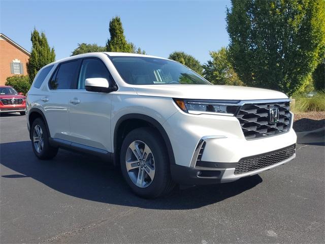 new 2025 Honda Pilot car, priced at $48,280