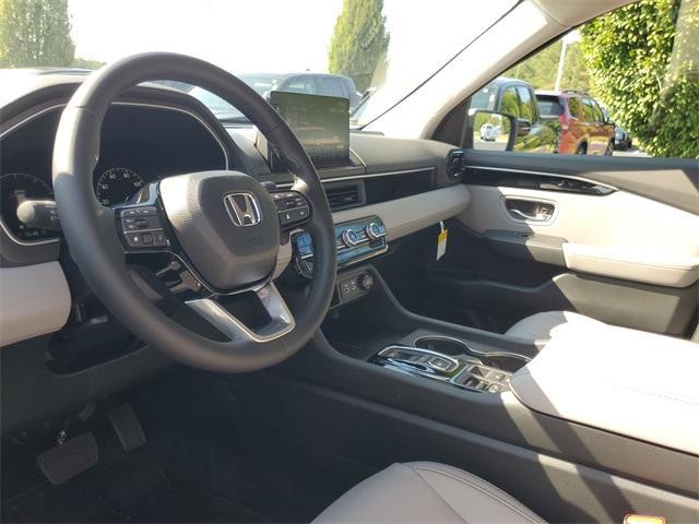 new 2025 Honda Pilot car, priced at $48,280